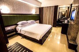 33 Rekomendasi Hotel di Tulungagung yang Murah dan Nyaman - Crown Victoria Hotel Tulungagung