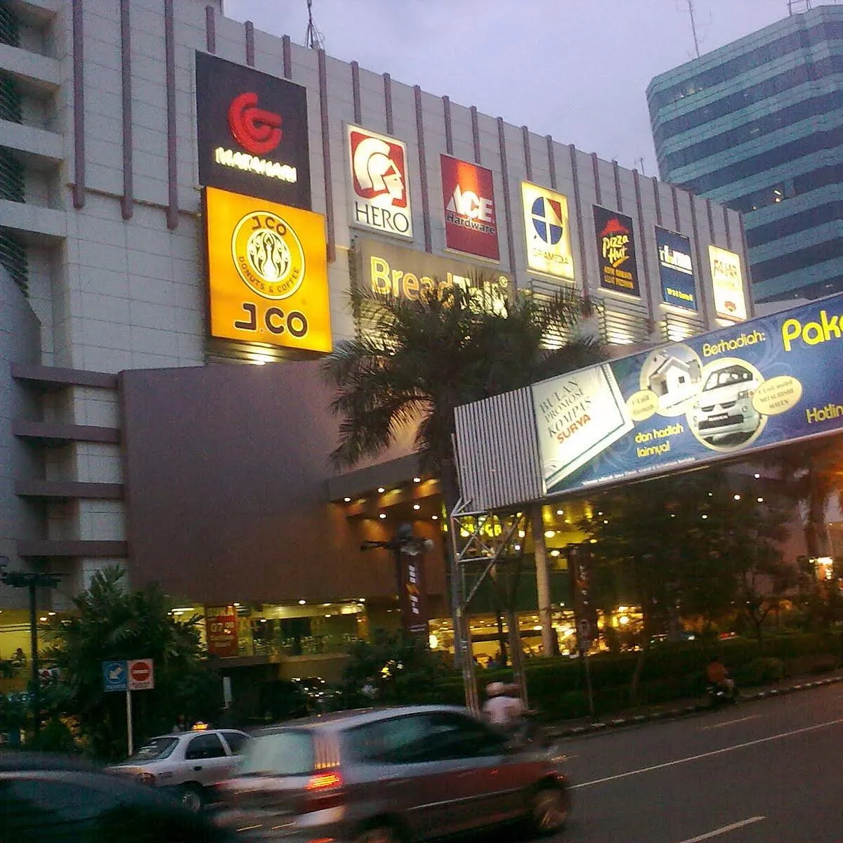 Fasilitas dan Layanan Delta Plaza Surabaya, Memadukan Gaya Hidup dan Hiburan