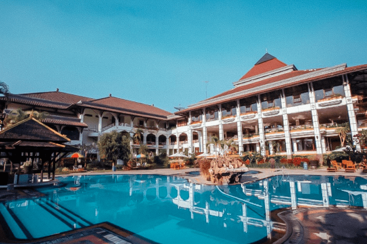 10 Rekomendasi Hotel di Batu Malang - Royal Orchids Garden Hotel & Condominium