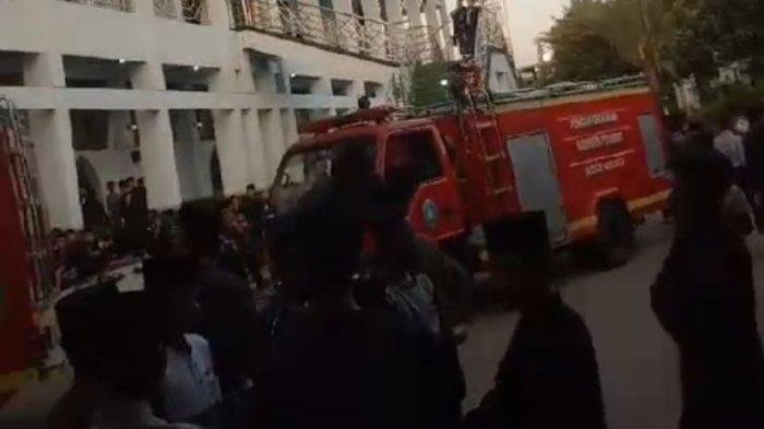 Kebakaran Hebat di Gudang Buku Pondok Gontor Ponorogo, Pemadaman Berakhir Selama 30 Menit