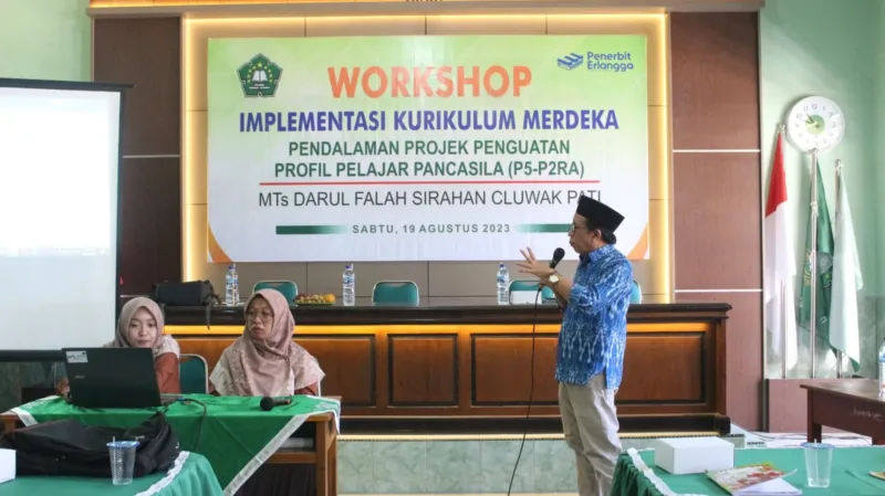 Kegiatan workshop implementasi Kurikulum Merdeka (IKM) di Aula Perguruan Islam Darul Falah pada Sabtu (19/8/2023).