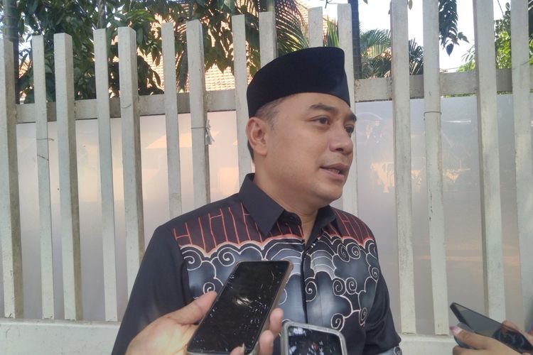 Soal Retribusi Parkir di Surabaya, Eri Cahyadi: Tolak Bayar Jika Tak Dapat Karcis!