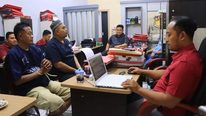 Polisi Tangkap 2 Bandar Judi Togel Online Internasional di Tuban