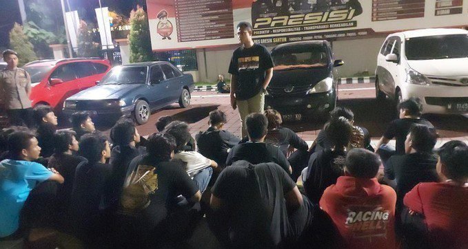 Pesilat di Gresik Dikeroyok oleh Pesilat Perguruan Lain Sampai Babak Belur