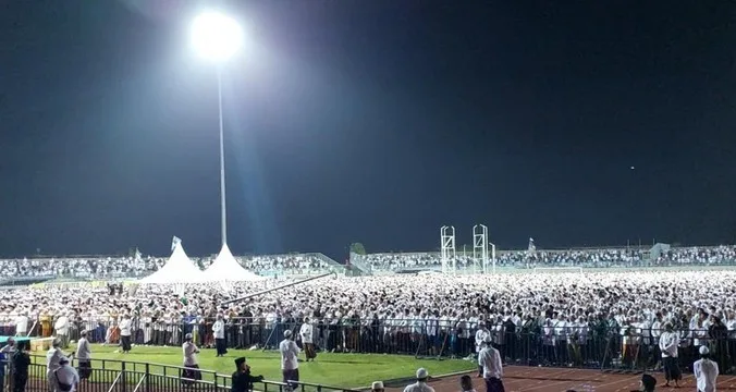 Jemaah Memadati Gelora Joko Samudro Gresik  Sambut Tabligh Akbar Habib Umar