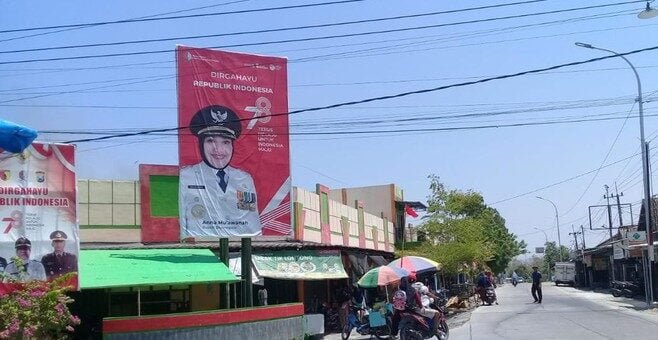 Sudah Jadi Mantan, Baliho dan Banner Eks Bupati Bojonegoro Masih Terpampang