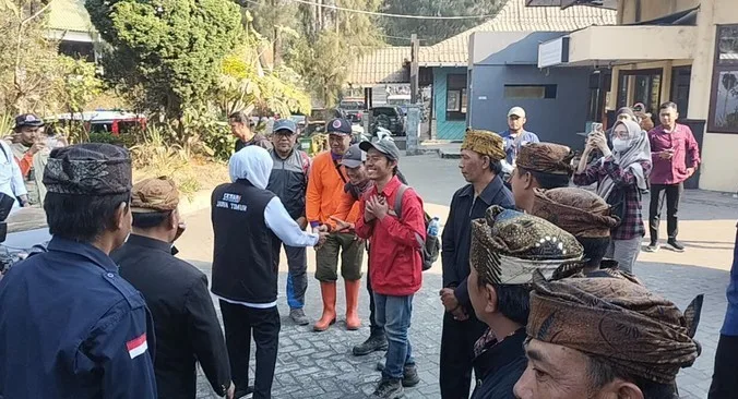 Kebakaran Hutan di Gunung Bromo Mengancam Suplai Air Bersih 6 Desa di Sukapura Probolinggo