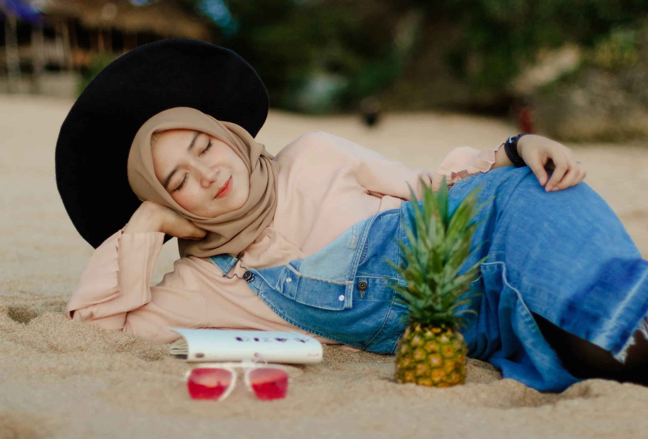 Memilih Outfit ke Pantai yang Tepat dan Stylish Untukmu