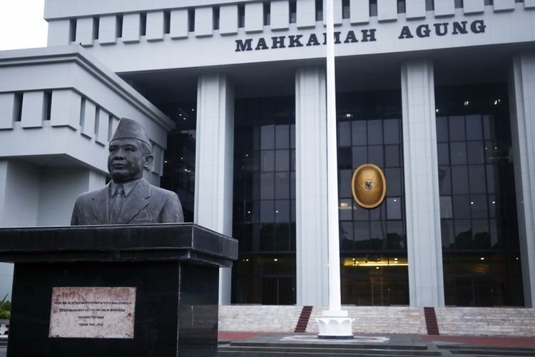 Ini Hakim di Balik Perubahan Syarat Usia Calon Kepala Daerah