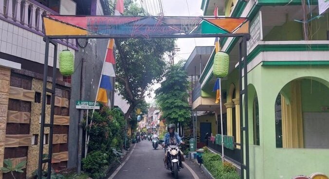 Begal Payudara Terekam CCTV di Malang, Pelaku Kabur