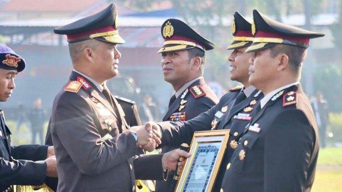 Bongkar Sopir Bus Pakai Sabu, Kapolres Tulungagung Dapat Penghargaan