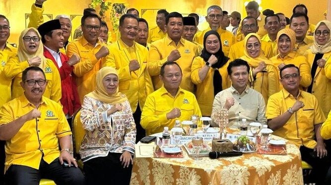 Khofifah-Emil ke Golkar Jatim Bawa Pesan Rekom Tanpa Mahar