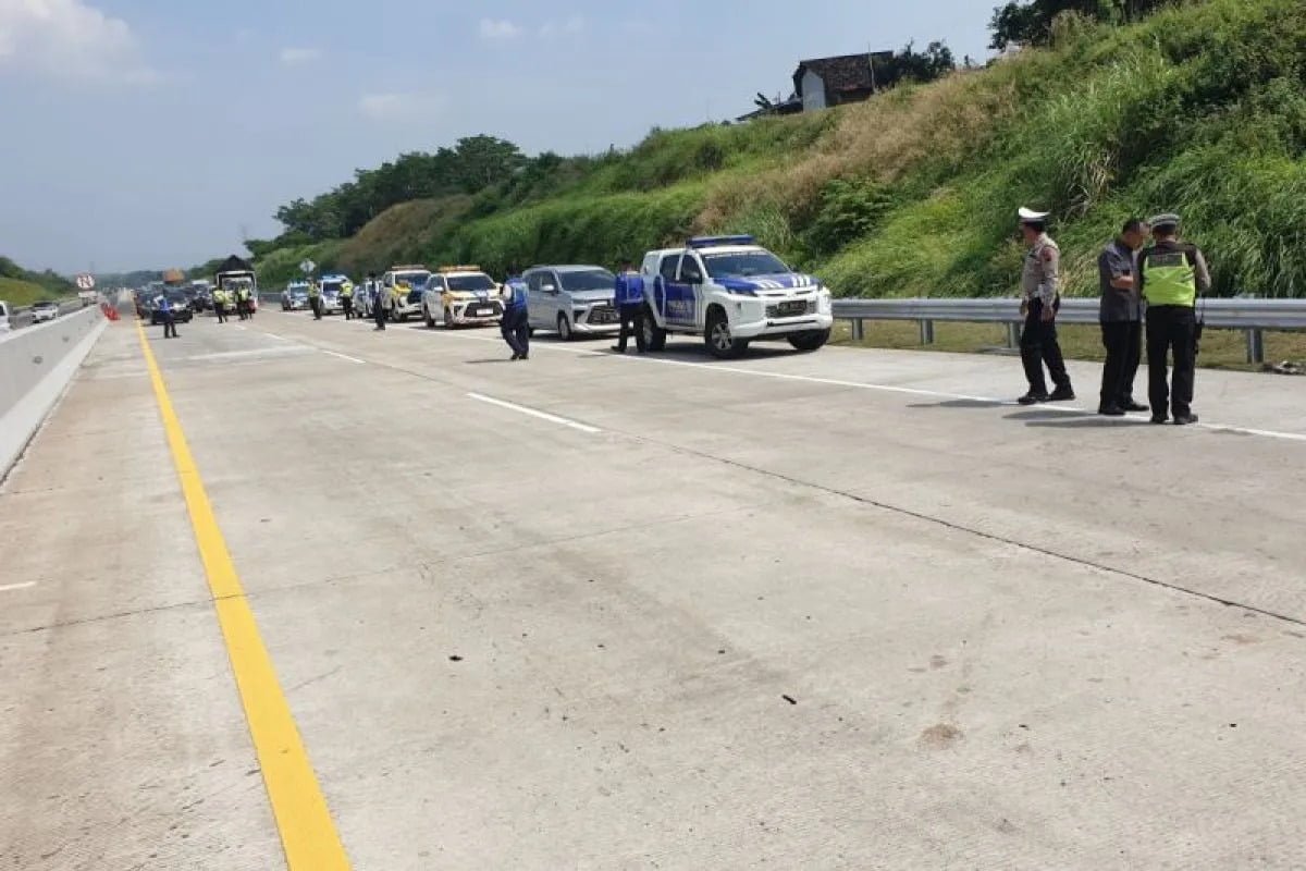 Maut di KM 405 Tol Semarang-Batang! Pajero vs Truk, 4 Orang Tewas, Lihat Kronologinya!