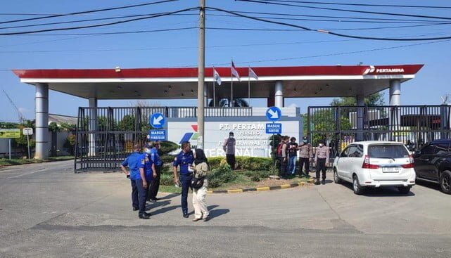 Kebocoran Tangki Pertamina di Tuban Teratasi, Warga Udah Balik ke Rumah