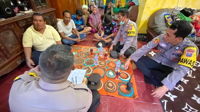 Polisi Tangkap 6 Gangster di Surabaya saat Akan Tawuran