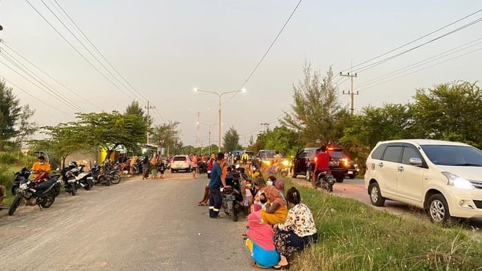 Warga Tuban Berhamburan Gegara Tangki Pertamina Bocor