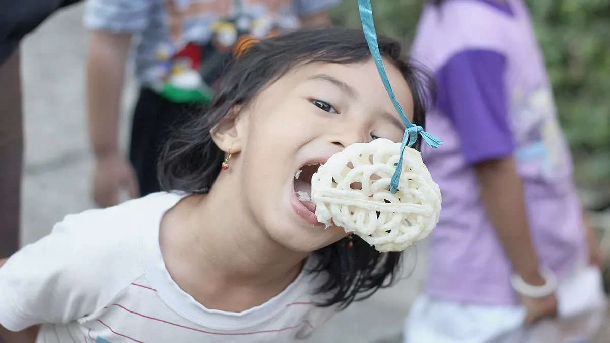 10 Lomba 17 Agustus yang Seru untuk Anak-Anak dan Dewasa