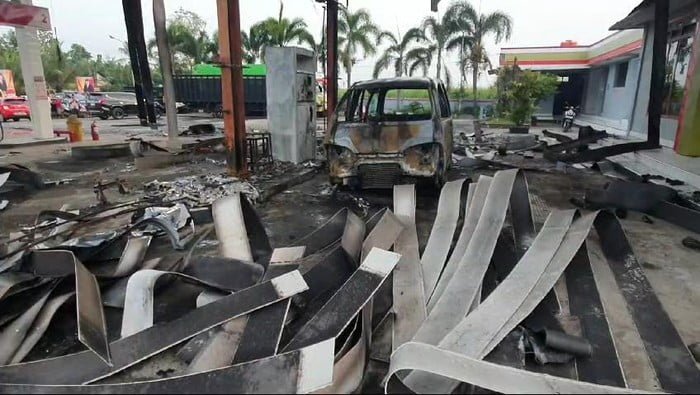 Kebakaran SPBU di Pati Diduga Korsleting Mobil, Kerugian Ditaksir Rp 300 Juta!