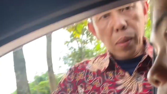 Gila! Pria Ini Ngaku Ketua Pemuda Pancasila, Aksinya Bikin Netizen Geram!