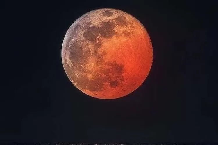 Apa yang Dilakukan Orang Jawa di Malam 1 Suro? Yuk, Intip Tradisinya!