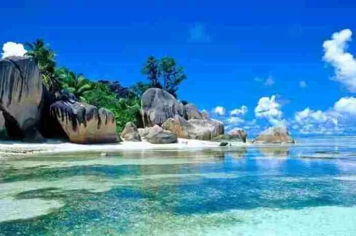 Liburan Hemat di Pantai Tanjung Kelayang Belitung