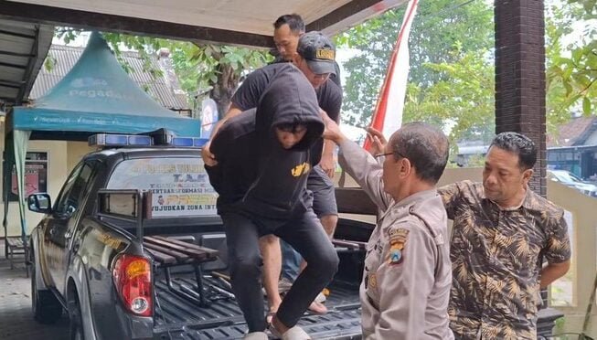 Pemuda Tertangkap Usai Mencuri Kotak Amal Masjid, Endingnya Bikin Geleng-geleng!