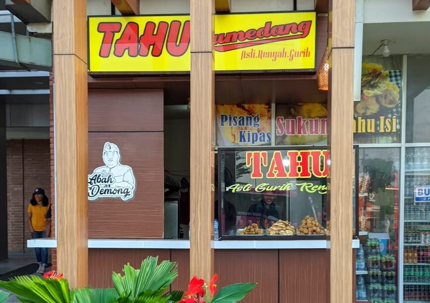 Ini Nih Tahu Sumedang di Rest Area Boyolali yang Selalu Laris Manis