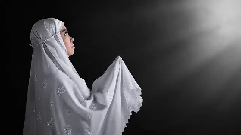 Minta Petunjuk? Begini Tata Cara Sholat Istikharah yang Benar