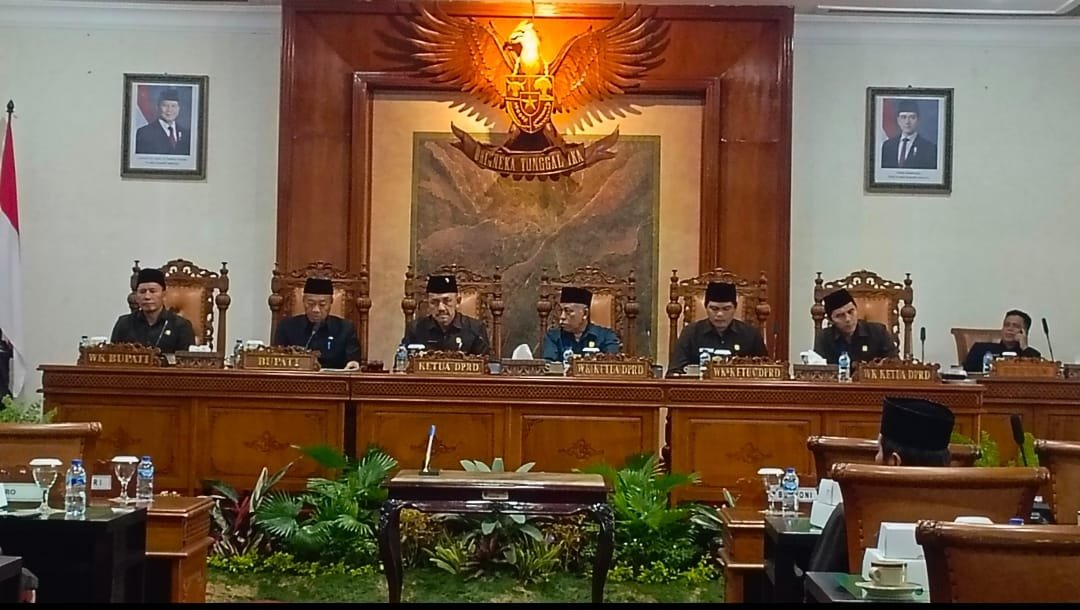 Rapat Paripurna DPRD Tulungagung Setujui Perubahan Perda Pajak Daerah dan Retribusi