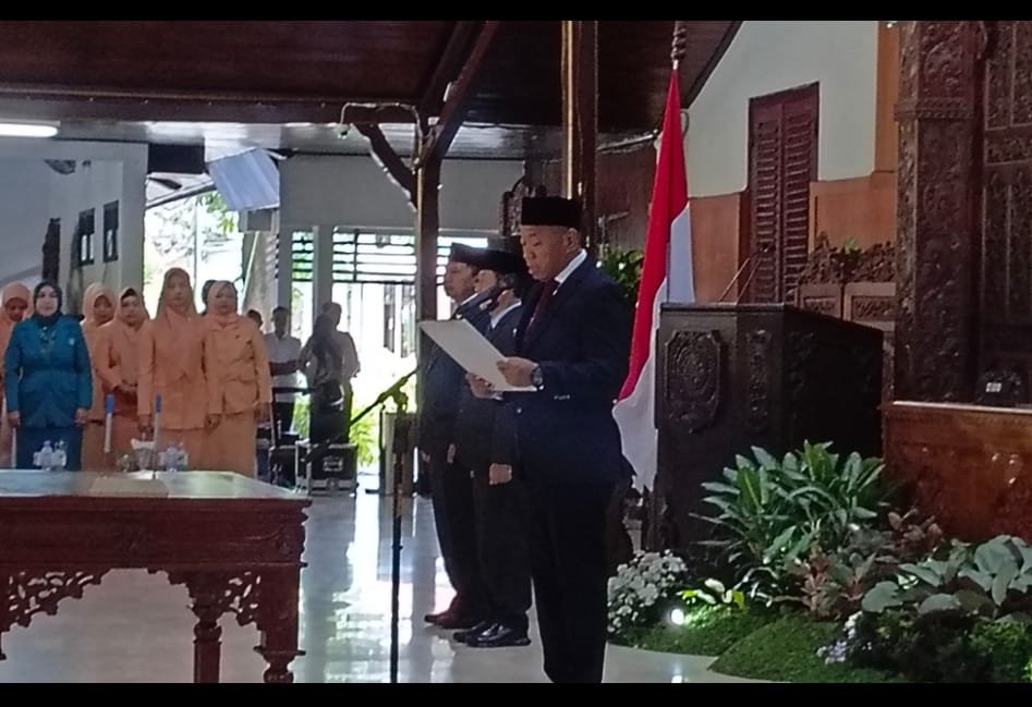 Bupati Tulungagung Lantik 17 Pejabat Pimpinan Tinggi Pratama, Tegaskan Birokrasi Profesional dan Bebas Transaksi