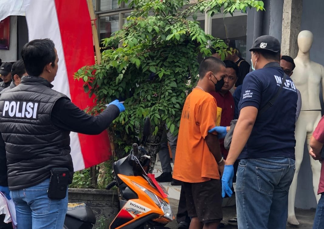 Polres Blitar Kota Gelar Rekonstruksi Dua Kasus Penganiayaan Maut di Sukorejo