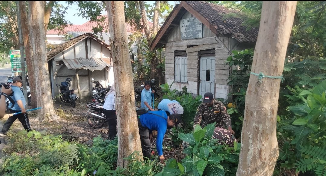 DLH Blitar Gelar Aksi Bersih Lingkungan di Darungan, Peringati World Clean Up Day