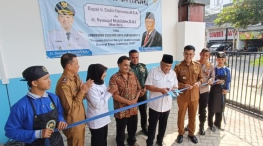 Mas Ibin- Endro Hermono Resmikan SPPG, 20 Ribu Warga Blitar Nikmati Program Makan Bergizi Gratis