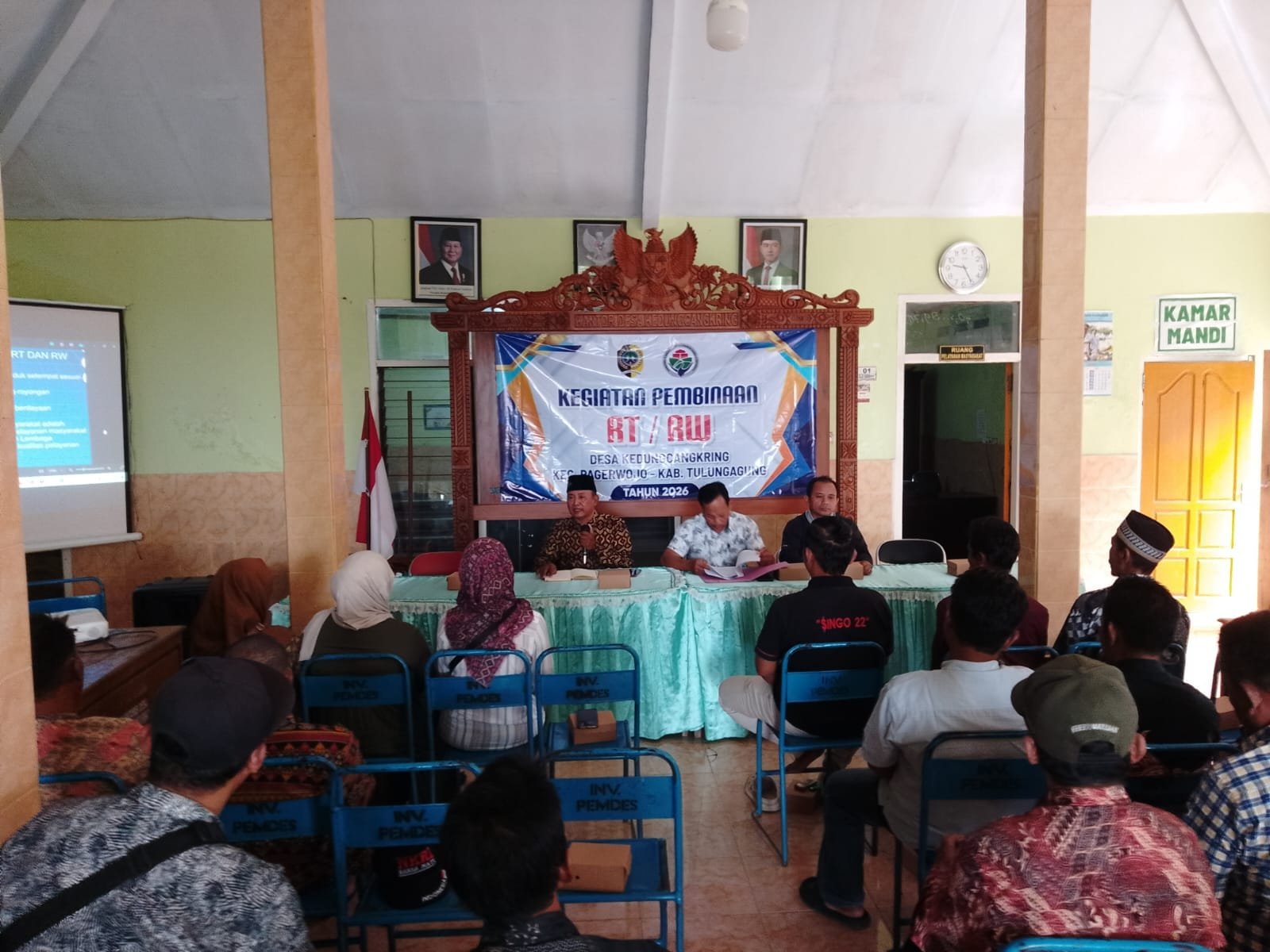 Pemdes Kedungcangkring Perkuat Kekompakan RT dan RW